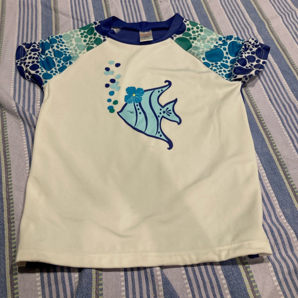Short sleeve rash guard